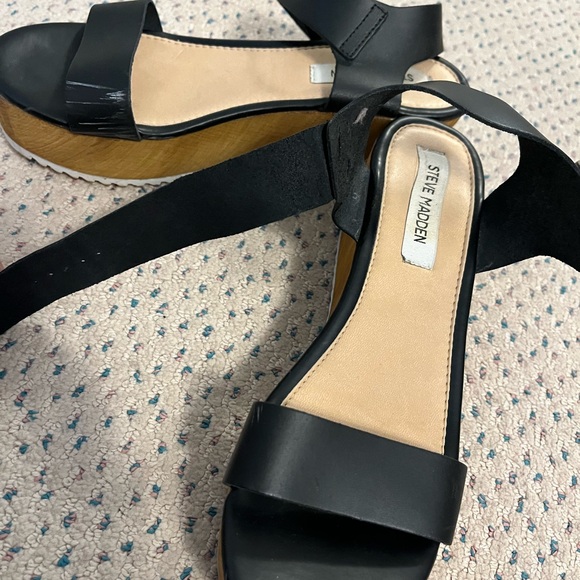 Black and Tan leather Platform Sandals - Picture 2 of 5